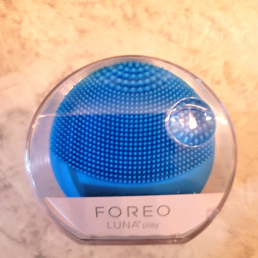 Foreo facial cleaner